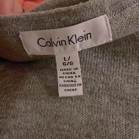 🖤CALVIN KLEIN | gray sweater with adorable flair sleeves! WOMEN’s Large🖤 - Picture 5 of 5